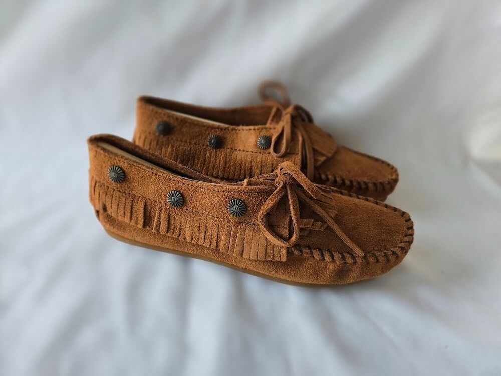 Minnetonka 532 Brown Fringe Moccasin Ankle Booties Shoes Womens size 5.5 NEW